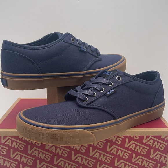 Vans WMNS Blue Canvas Sneakers with Gum Sole Vans Atwood
(12 Oz Canvas) Navy/Gum - Picture 9 of 16